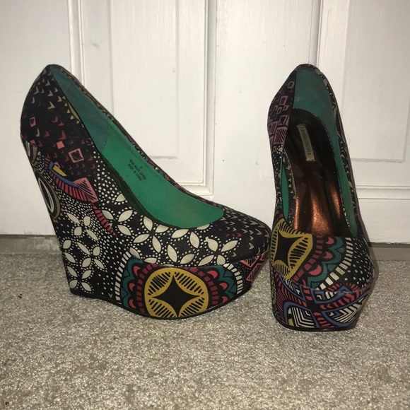 Colorful high heeled wedges - Picture 1 of 3